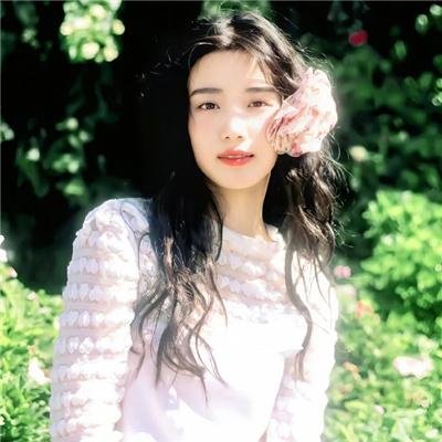 醉卧美人膝,醒掌天下权